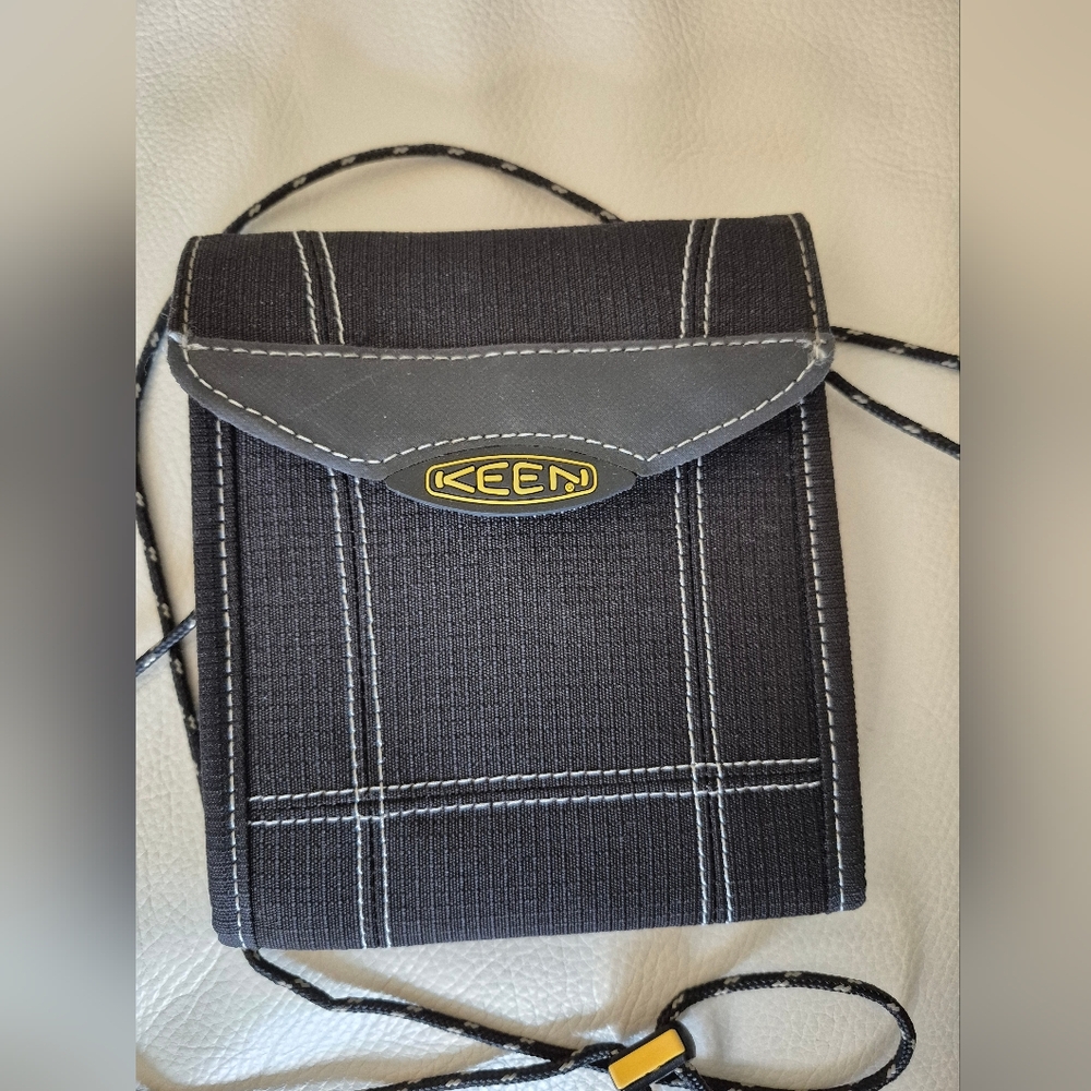 Keen Crossbody - Travel
